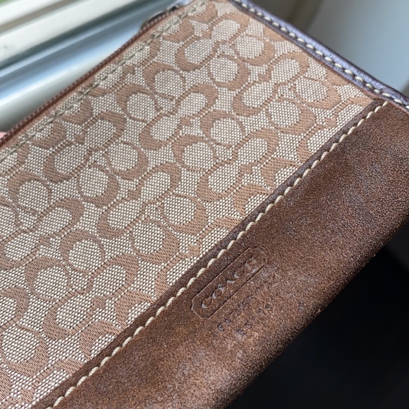 COACH key/coin/wallet pouch - Picture 9 of 11
